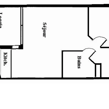 Joli 2 Pièces Avec Jardinet, Parking Privé, à 100m De La - - Fr-1-338-540 *